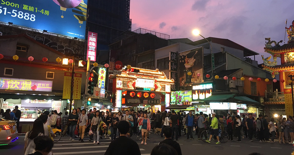 松山駅在住2年の現地人が教える絶対間違えない饒河街夜市（ラオホー夜市）周辺ツアー