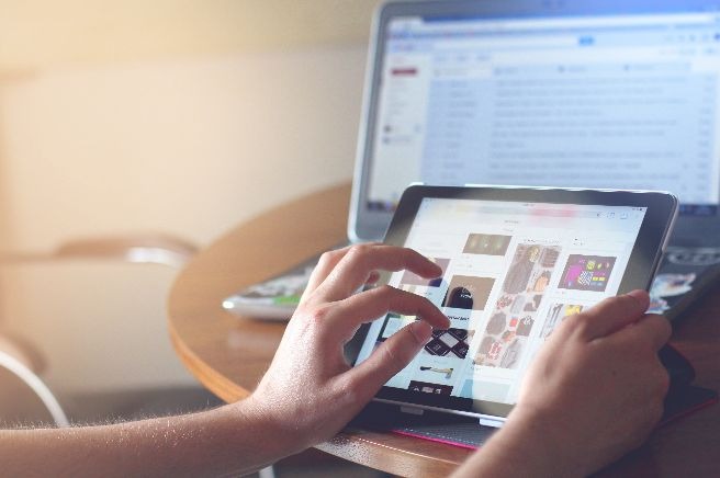 taras shypka iFSvn82XfGo unsplash 1 in 網站好用的秘密:UI、UX 設計重點大揭秘