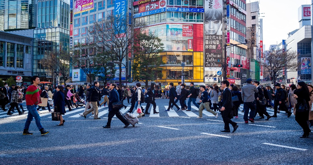 tokyo commuting worker in 確定要去日本工作嗎？5件你該注意的大小事！