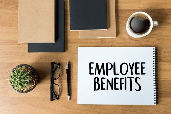 employee benefits in 初期のメンバーが3ヶ月で二人も辞めた件(苦笑)