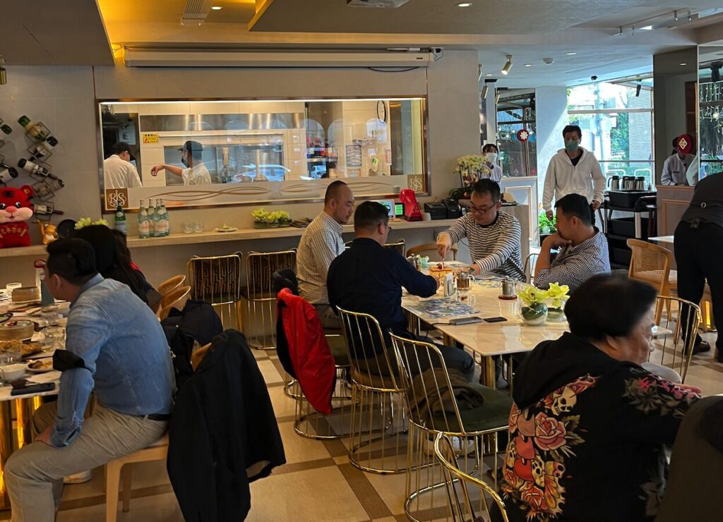 室内 in 【2025年更新】松江南京グルメスポット12選 【松江南京在住者ガチ推し】