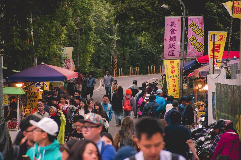 taiwan street in 海外に進出する日系企業は誰のどんな問題を解決しようとしているのか?