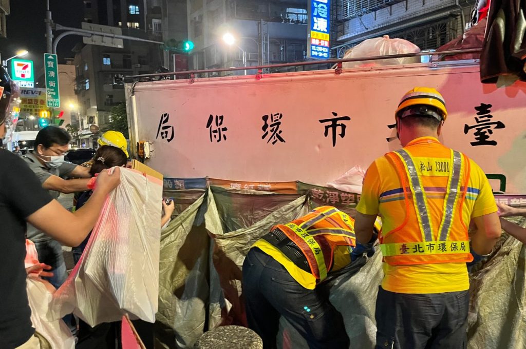 10 1 in 其實台灣是回收的先進國家!?台灣最新的垃圾處理現況